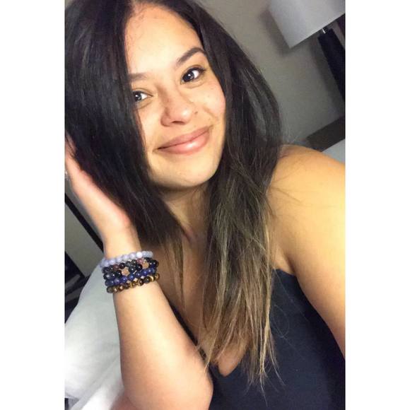 Meet your Posher, Karen - Picture 1 of 1